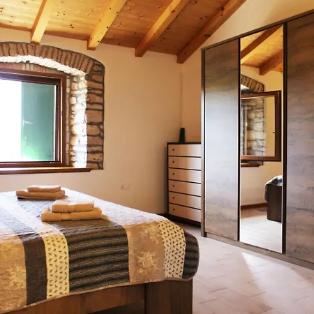 Haus Im Wald By Interhome Kmeti